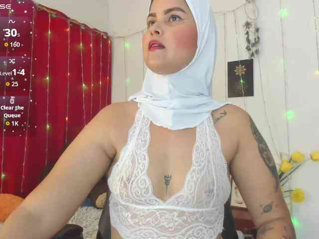 AishaAmin webcam