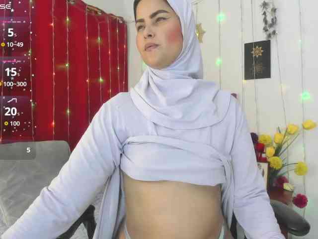 AishaAmin webcam