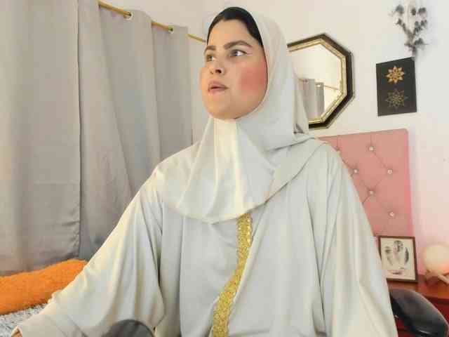 AishaAmin webcam
