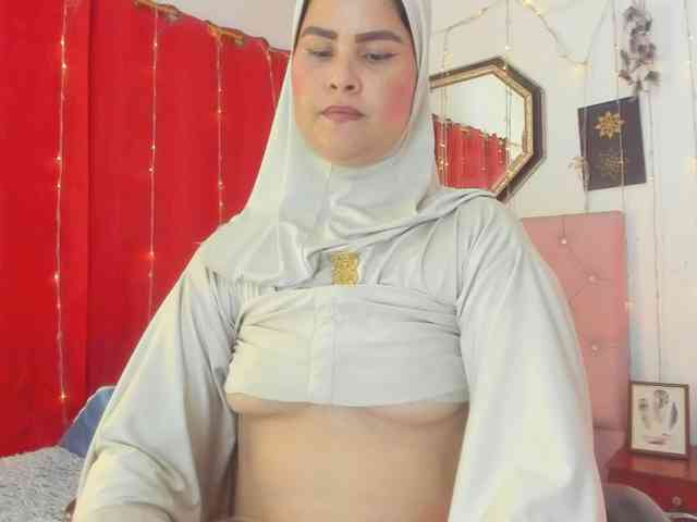 AishaAmin webcam