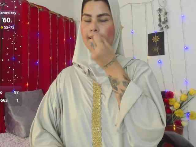 AishaAmin webcam