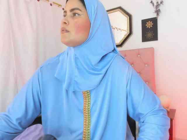 AishaAmin webcam