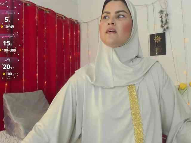 AishaAmin webcam