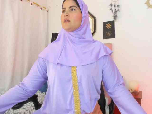 AishaAmin webcam