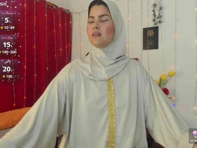 Model: AishaAmin