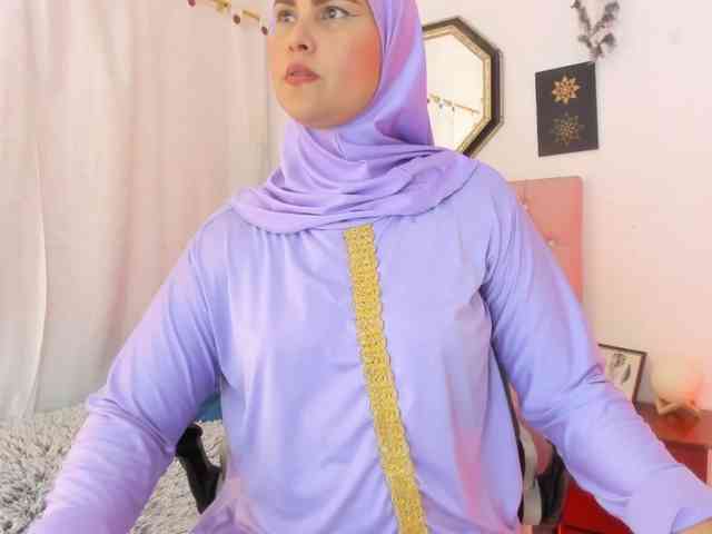 AishaAmin webcam