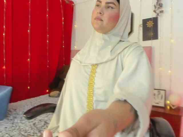 AishaAmin webcam