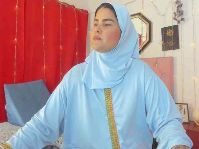 AishaAmin webcam
