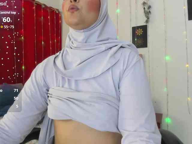 AishaAmin webcam