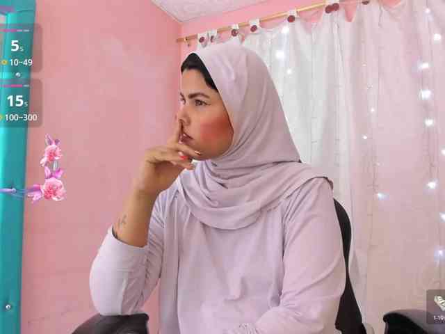 AishaAmin webcam