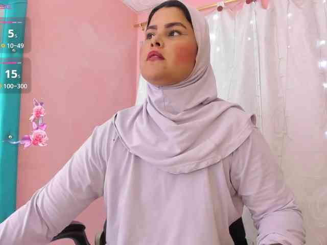 AishaAmin webcam