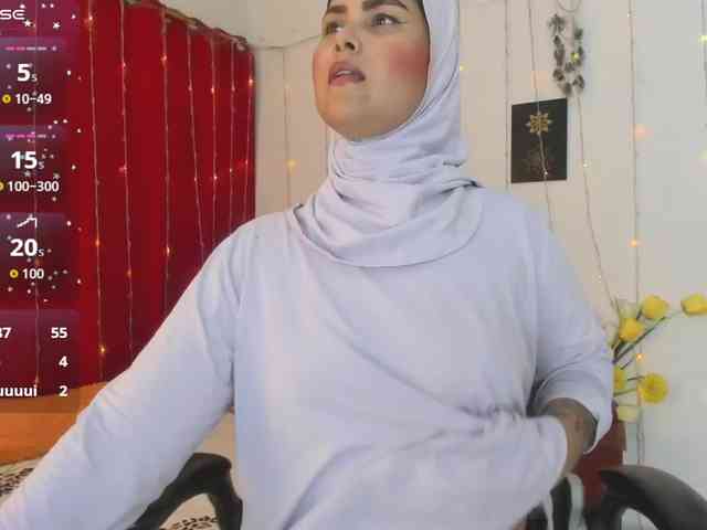 AishaAmin webcam