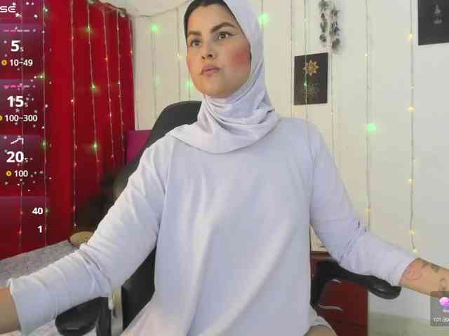 AishaAmin webcam