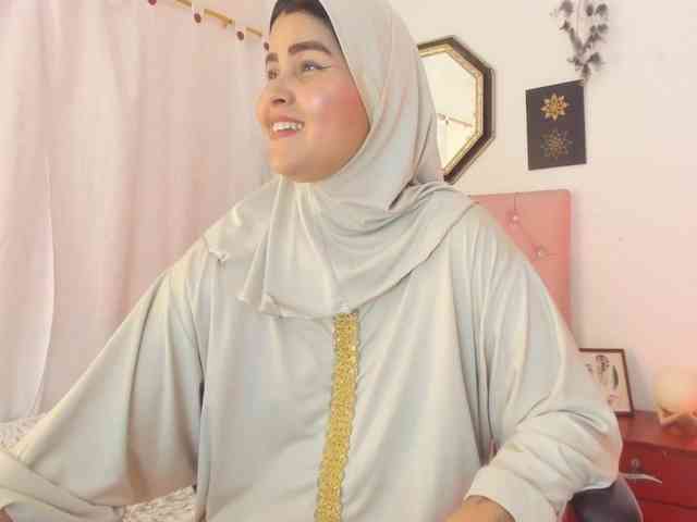 AishaAmin webcam