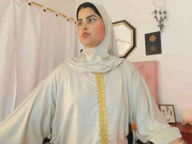 AishaAmin webcam