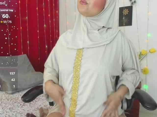 AishaAmin webcam