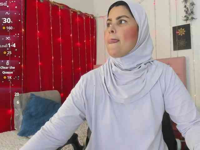 AishaAmin webcam