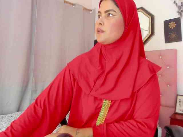 AishaAmin webcam