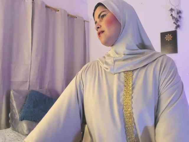 AishaAmin webcam