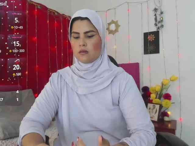 AishaAmin webcam