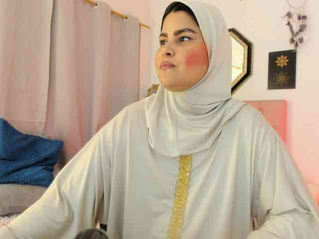 AishaAmin webcam