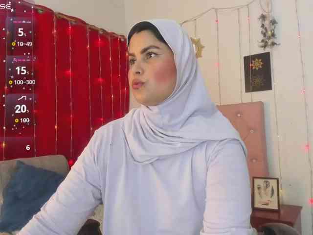 AishaAmin webcam