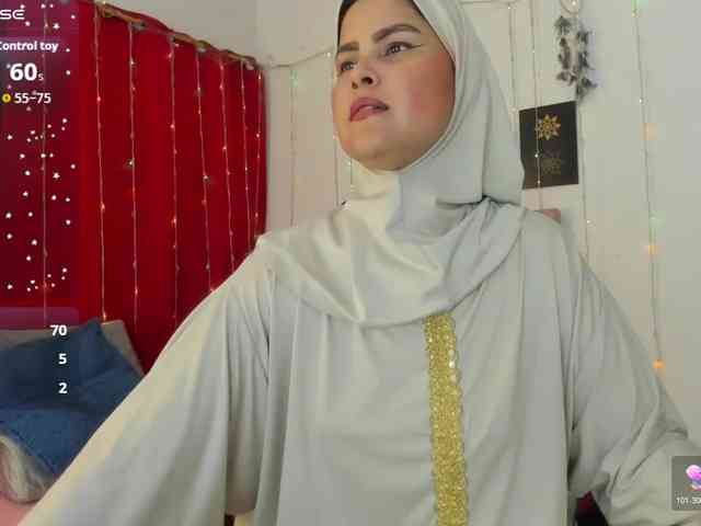 AishaAmin webcam
