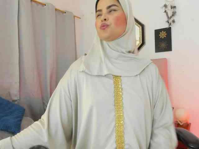 AishaAmin webcam