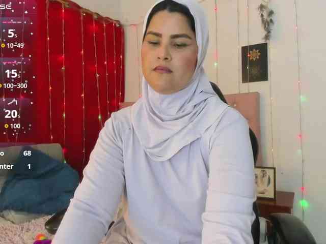 AishaAmin webcam
