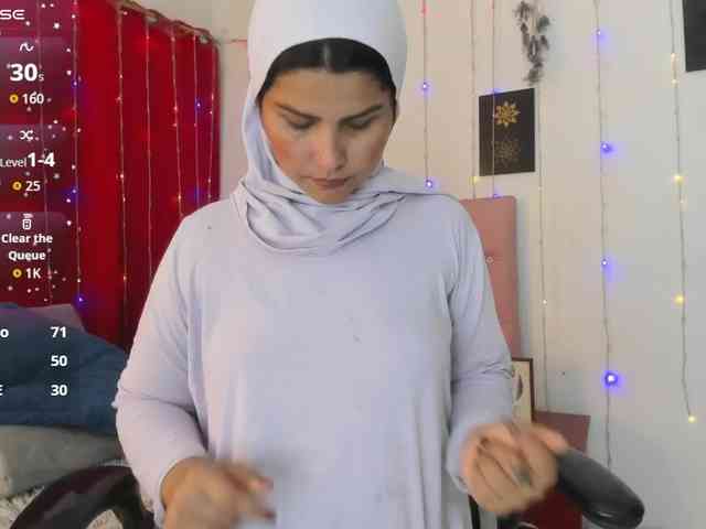 AishaAmin webcam