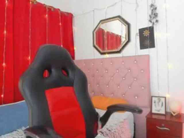 AishaAmin webcam