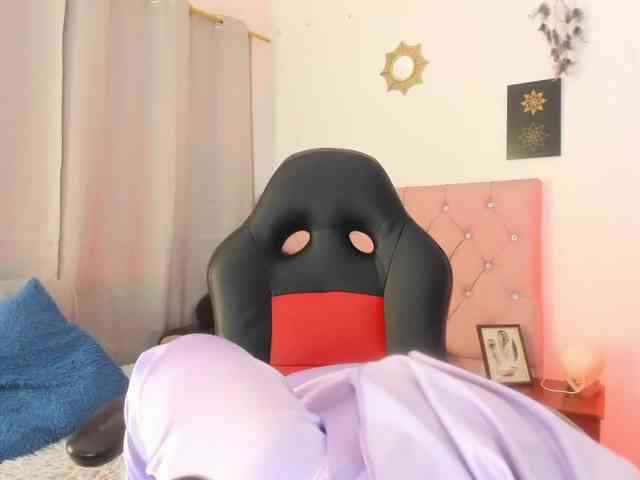 AishaAmin webcam