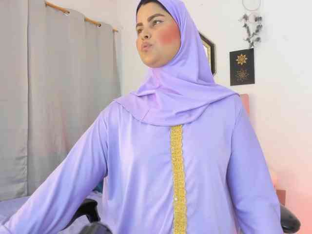 AishaAmin webcam