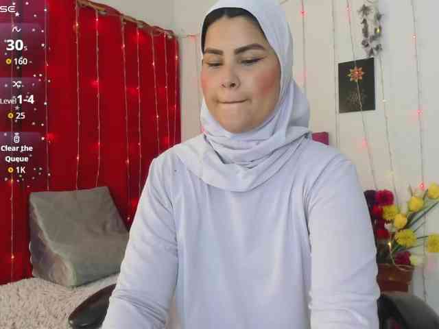 AishaAmin webcam