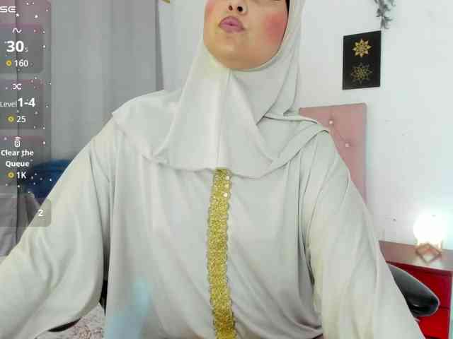 AishaAmin webcam