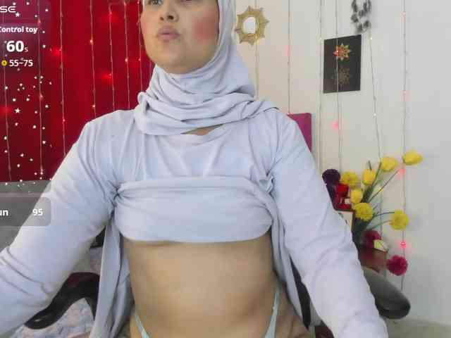 AishaAmin webcam