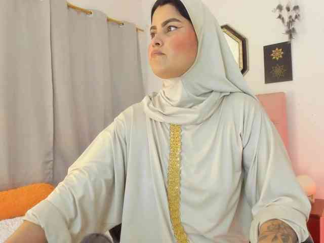 AishaAmin webcam