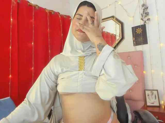 AishaAmin webcam