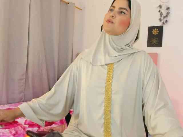 AishaAmin webcam