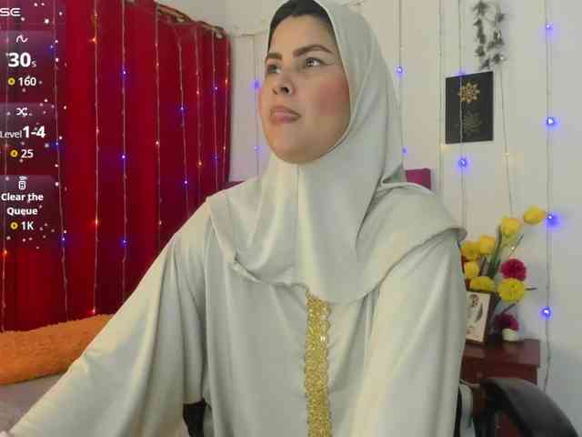 AishaAmin webcam
