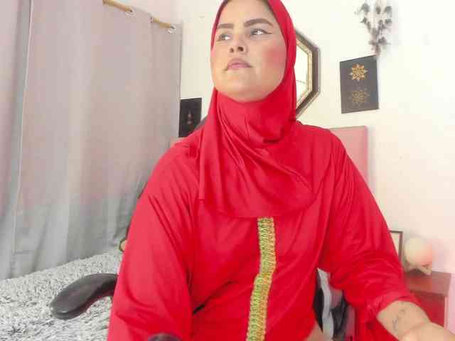 AishaAmin webcam