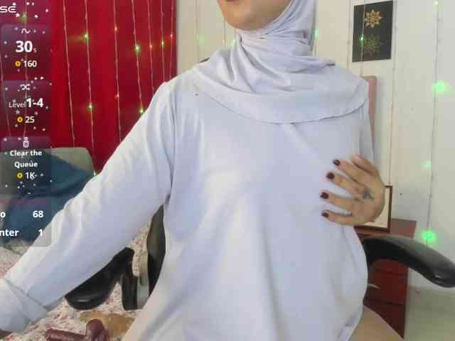 AishaAmin webcam