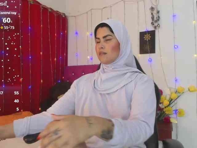 AishaAmin webcam