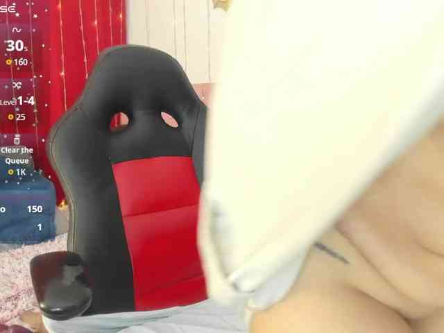 AishaAmin webcam