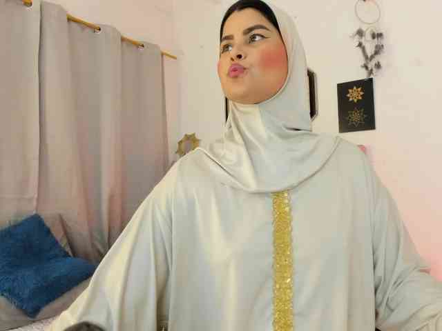 AishaAmin webcam