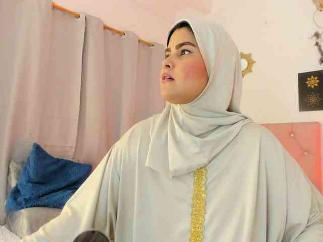 AishaAmin webcam