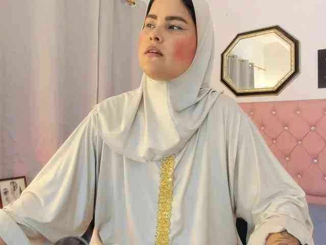 AishaAmin webcam