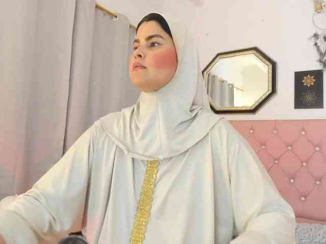 AishaAmin webcam