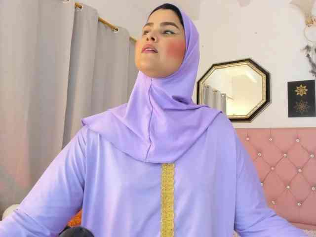 AishaAmin webcam