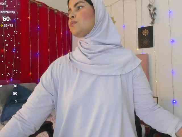 AishaAmin webcam